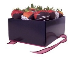 12 Strawberry Dark Chocolate Gift Box
